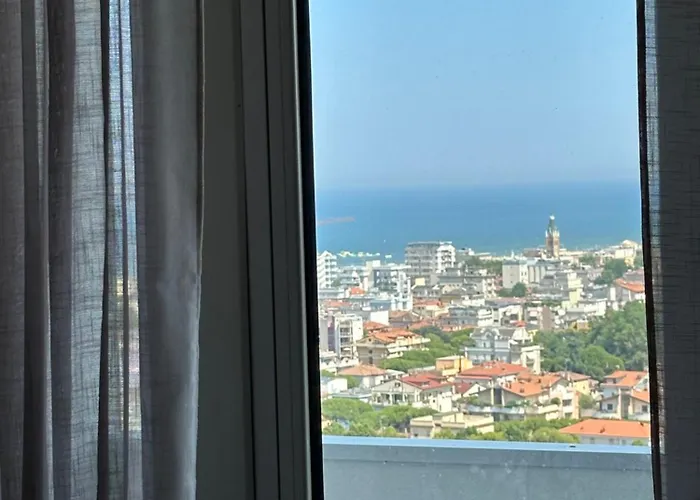 Ampio Vicino A Stazione E Centro Storico Apartamento Rímini