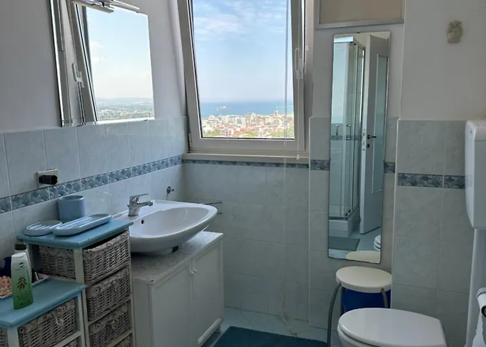 Ampio Vicino A Stazione E Centro Storico Apartamento Rímini